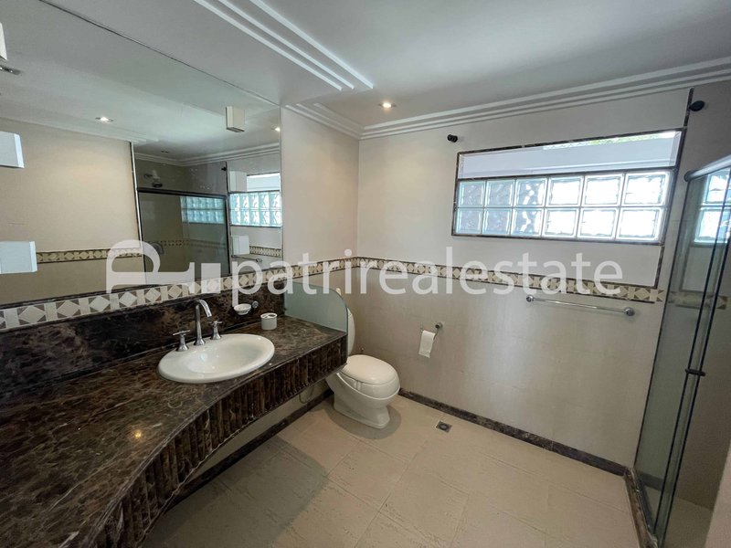 Cobertura duplex 3 quartos 4 banheiros deck e Piscina privativa 3 vagas Cocó Fortaleza CE Rua Doutor Gilberto Studart Fortaleza - 