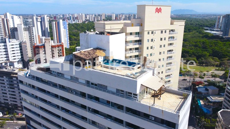 Cobertura duplex 3 quartos 4 banheiros deck e Piscina privativa 3 vagas Cocó Fortaleza CE Rua Doutor Gilberto Studart Fortaleza - 