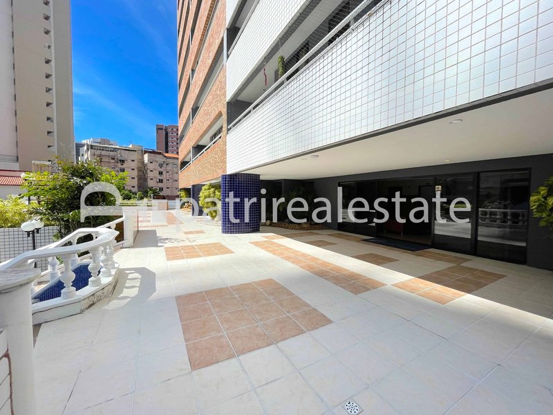 Cobertura duplex 3 quartos 4 banheiros deck e Piscina privativa 3 vagas Cocó Fortaleza CE Rua Doutor Gilberto Studart Fortaleza - 