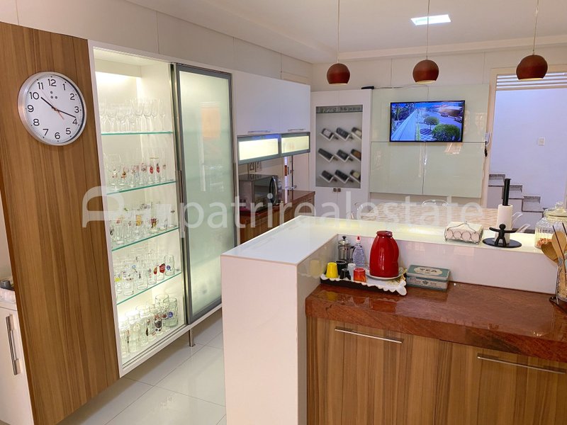 Casa 500 m² 5 Suítes 6 Banheiros 9 Vagas em Terreno de 720 m² - De Lourdes - Fortaleza  CE Rua Doutor Pedro Sampaio Fortaleza - 
