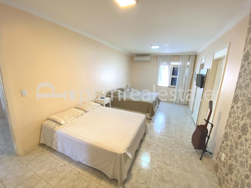 Casa 500 m² 5 Suítes 6 Banheiros 9 Vagas em Terreno de 720 m² - De Lourdes - Fortaleza  CE Rua Doutor Pedro Sampaio Fortaleza - 