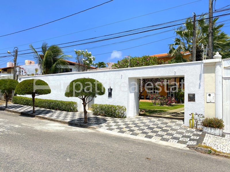 Casa 500 m² 5 Suítes 6 Banheiros 9 Vagas em Terreno de 720 m² - De Lourdes - Fortaleza  CE Rua Doutor Pedro Sampaio Fortaleza - 