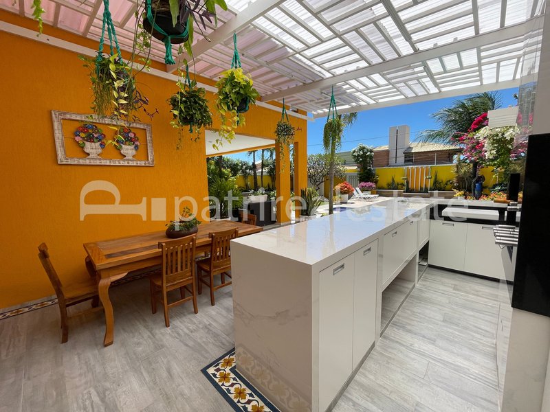 Casa 500 m² 5 Suítes 6 Banheiros 9 Vagas em Terreno de 720 m² - De Lourdes - Fortaleza  CE Rua Doutor Pedro Sampaio Fortaleza - 