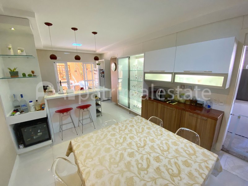 Casa 500 m² 5 Suítes 6 Banheiros 9 Vagas em Terreno de 720 m² - De Lourdes - Fortaleza  CE Rua Doutor Pedro Sampaio Fortaleza - 