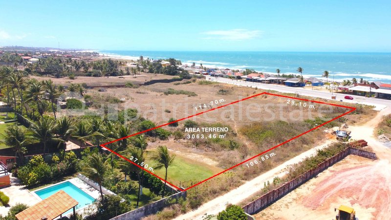 Terreno frente mar de 3.063,46 m² por R$ 1.090.000 - Prainha - Aquiraz - CE Av. Litoranea Beach-Park Prainha Aquiraz - 