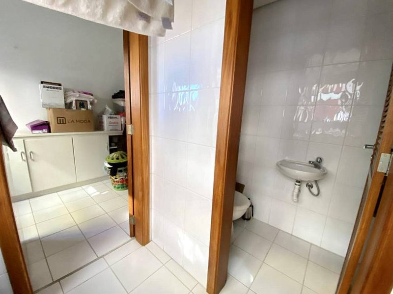 R$ 1.010.000 - APARTAMENTO DE FRENTE - 2 SACADAS - 114M2 - 3 DORMITÓRIOS - LAREIRA - VISTA Avenida João Obino Porto Alegre - 