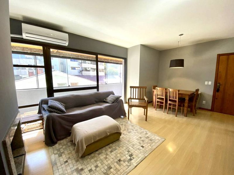 R$ 1.010.000 - APARTAMENTO DE FRENTE - 2 SACADAS - 114M2 - 3 DORMITÓRIOS - LAREIRA - VISTA Avenida João Obino Porto Alegre - 