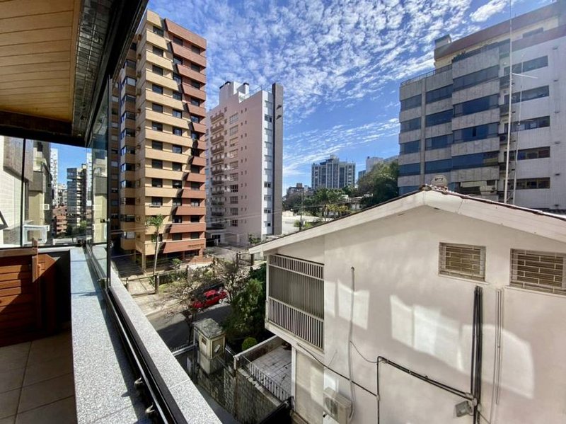 R$ 1.010.000 - APARTAMENTO DE FRENTE - 2 SACADAS - 114M2 - 3 DORMITÓRIOS - LAREIRA - VISTA Avenida João Obino Porto Alegre - 