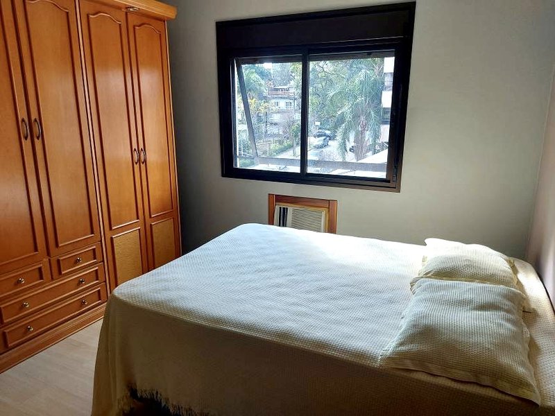 R$ 1.010.000 - APARTAMENTO DE FRENTE - 2 SACADAS - 114M2 - 3 DORMITÓRIOS - LAREIRA - VISTA Avenida João Obino Porto Alegre - 