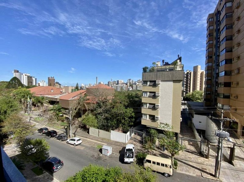 R$ 1.010.000 - APARTAMENTO DE FRENTE - 2 SACADAS - 114M2 - 3 DORMITÓRIOS - LAREIRA - VISTA Avenida João Obino Porto Alegre - 