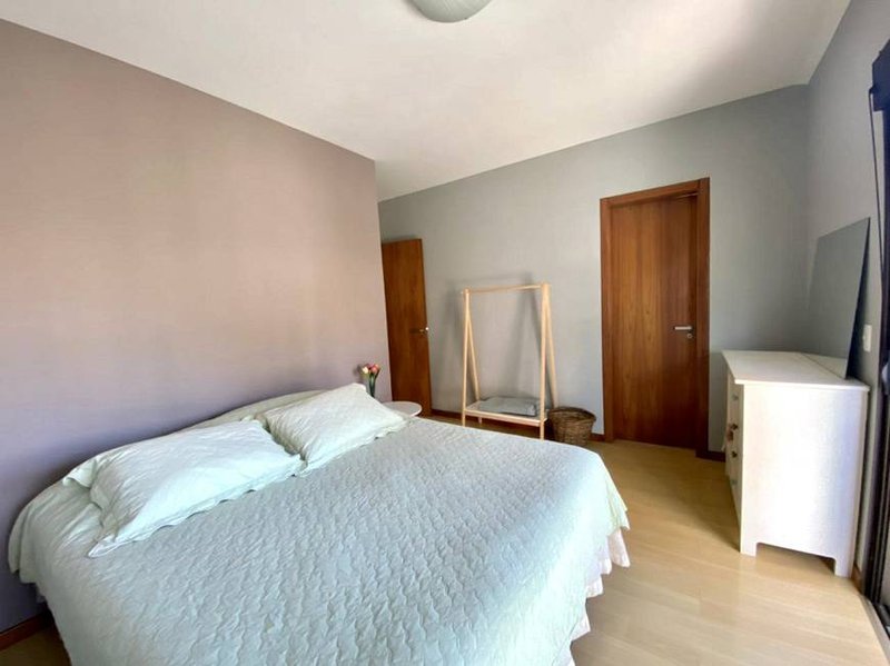R$ 1.010.000 - APARTAMENTO DE FRENTE - 2 SACADAS - 114M2 - 3 DORMITÓRIOS - LAREIRA - VISTA Avenida João Obino Porto Alegre - 