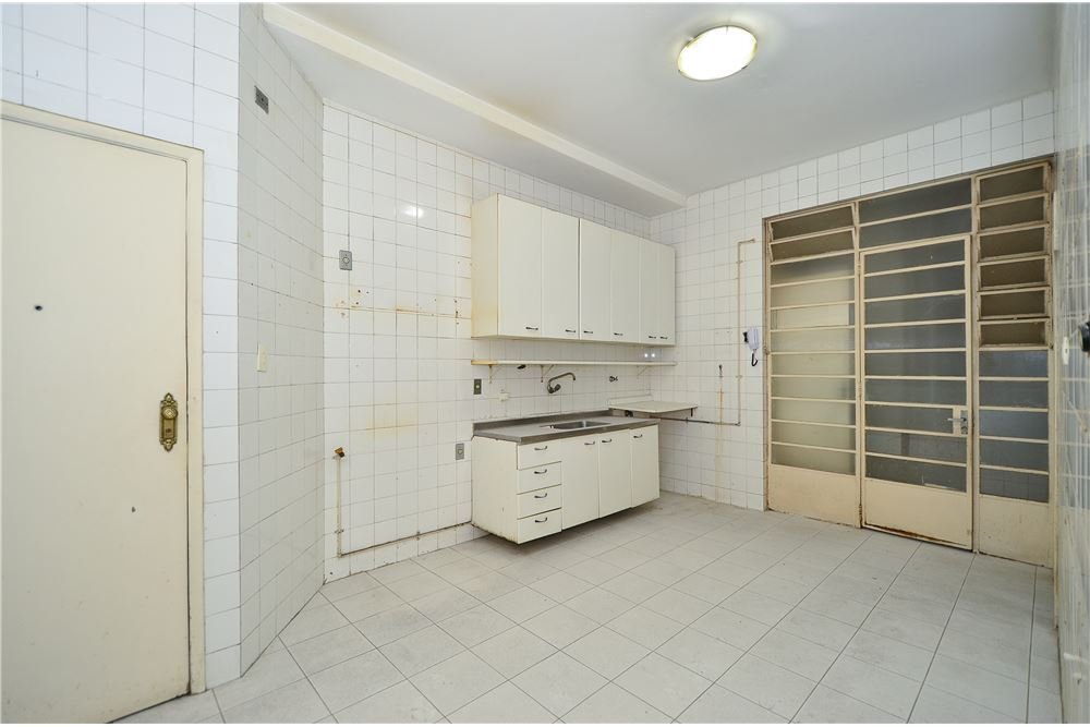 Apartamento à venda com 3 quartos, 148m² - Foto 9