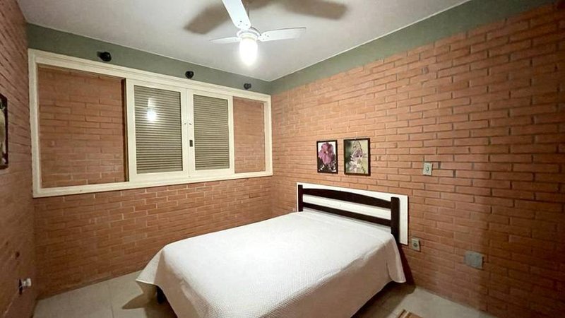 R$ 850.000 - PÉ NA AREIA - EXCELENTE CASA EM IMBÉ - MOBILIADA - 230M2 - 5 DORM - 4 VAGAS - Imbé - 