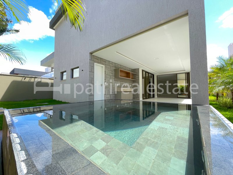 Casa Duplex no Jardins de Ibiza 5 suites 7 wc 6 vagas. Sup. 325,80 m² Coaçu - Eusebio - CE Rodovia, CE-040Avenida Nova do Contorno Eusébio - 