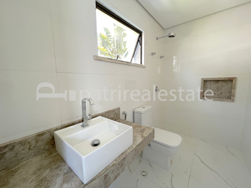 Casa Duplex no Jardins de Ibiza 5 suites 7 wc 6 vagas. Sup. 325,80 m² Coaçu - Eusebio - CE Rodovia, CE-040Avenida Nova do Contorno Eusébio - 