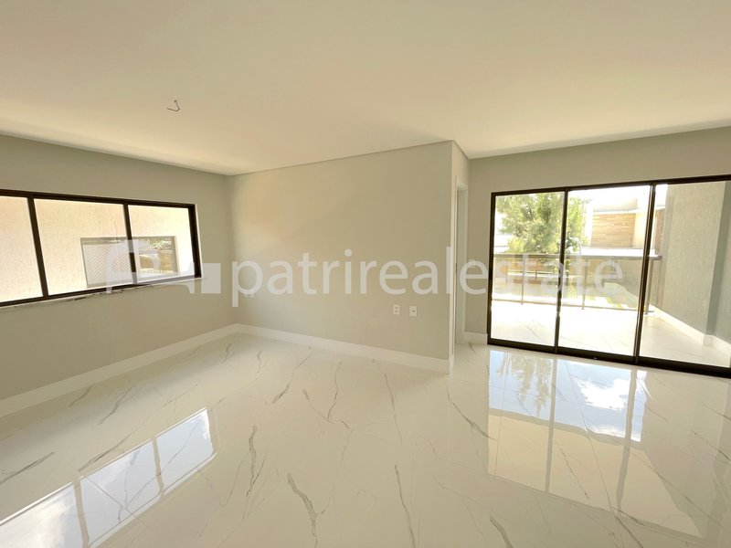 Casa Duplex no Jardins de Ibiza 5 suites 7 wc 6 vagas. Sup. 325,80 m² Coaçu - Eusebio - CE Rodovia, CE-040Avenida Nova do Contorno Eusébio - 