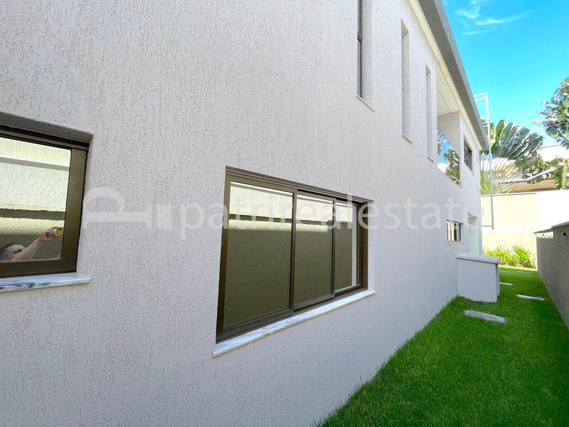 Casa Duplex no Jardins de Ibiza 5 suites 7 wc 6 vagas. Sup. 325,80 m² Coaçu - Eusebio - CE Rodovia, CE-040Avenida Nova do Contorno Eusébio - 