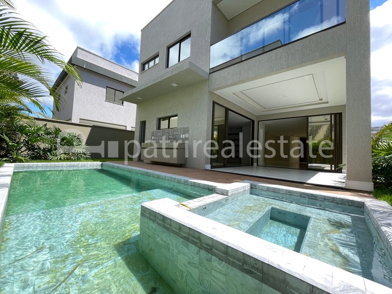 Casa Duplex no Jardins de Ibiza 4 suites 6 wc 6 vagas. Sup. 322 m² Coaçu - Eusebio - CE Rodovia, CE-040 Eusébio - 