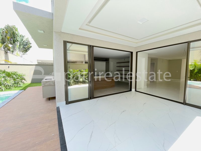 Casa Duplex no Jardins de Ibiza 4 suites 6 wc 6 vagas. Sup. 322 m² Coaçu - Eusebio - CE Rodovia, CE-040 Eusébio - 