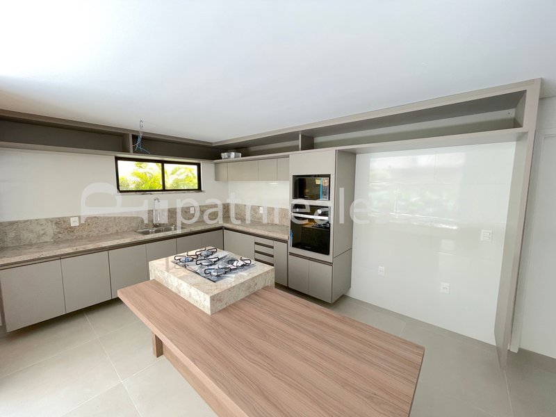 Casa Duplex no Jardins de Ibiza 4 suites 6 wc 6 vagas. Sup. 322 m² Coaçu - Eusebio - CE Rodovia, CE-040 Eusébio - 