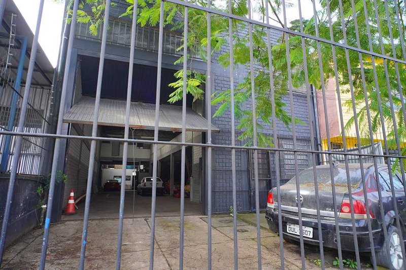 R$ 780.000 - ÓTIMO PAVILHÃO/DEPÓSITO - 370M2 - MEZANINO - VAGAS Rua Ouro Preto Porto Alegre - 