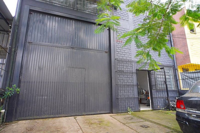 R$ 780.000 - ÓTIMO PAVILHÃO/DEPÓSITO - 370M2 - MEZANINO - VAGAS Rua Ouro Preto Porto Alegre - 