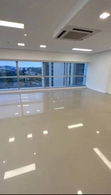 R$ 850.000 - BARRA SHOPPING SUL - DIAMOND TOWER - SALA ALTO PADRÃO - 87M2 - 1 VAGA Avenida Diário de Notícias Porto Alegre - 