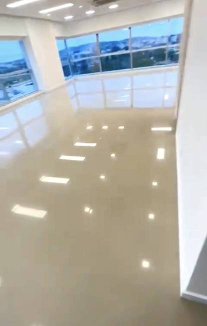 R$ 850.000 - BARRA SHOPPING SUL - DIAMOND TOWER - SALA ALTO PADRÃO - 87M2 - 1 VAGA Avenida Diário de Notícias Porto Alegre - 
