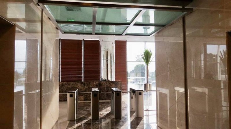 R$ 850.000 - BARRA SHOPPING SUL - DIAMOND TOWER - SALA ALTO PADRÃO - 87M2 - 1 VAGA Avenida Diário de Notícias Porto Alegre - 