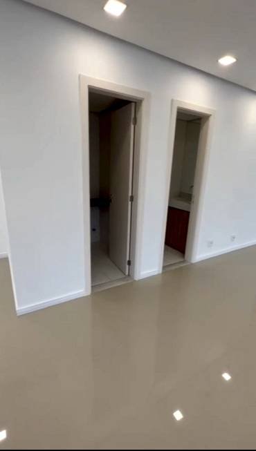 R$ 850.000 - BARRA SHOPPING SUL - DIAMOND TOWER - SALA ALTO PADRÃO - 87M2 - 1 VAGA Avenida Diário de Notícias Porto Alegre - 