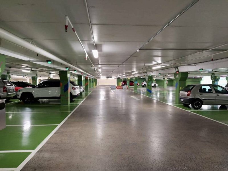 R$ 850.000 - BARRA SHOPPING SUL - DIAMOND TOWER - SALA ALTO PADRÃO - 87M2 - 1 VAGA Avenida Diário de Notícias Porto Alegre - 