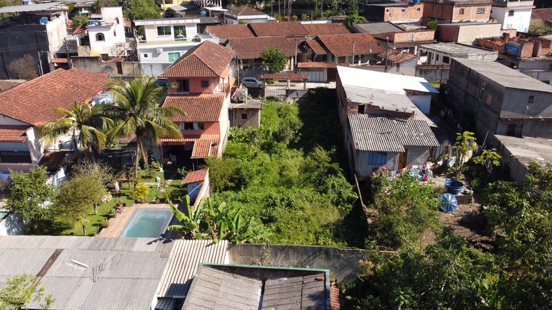 Vendendo terreno pronto para construir no bairro Quinta Mariana Rua Estevan Batista Guapimirim - 
