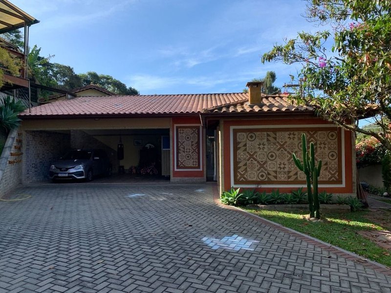 Casa com 4 dormitórios à venda por R$ 1.670.000,00 - Cônego - Nova Friburgo/RJ  Nova Friburgo - 