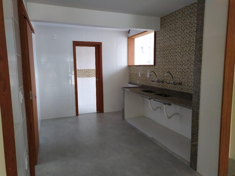 Cobertura com 5 dormitórios à venda, 280 m² por R$ 2.500.000 - Centro - Nova Friburgo/RJ - Nova Friburgo - 