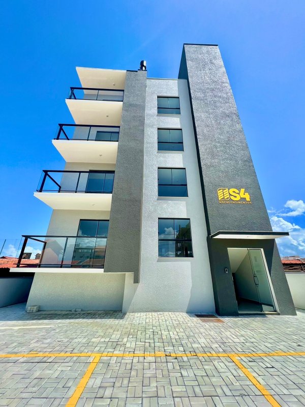 Residencial Eros seu mais novo apartamento na praia, localizado a apenas 250 metros do mar  Barra Velha - 