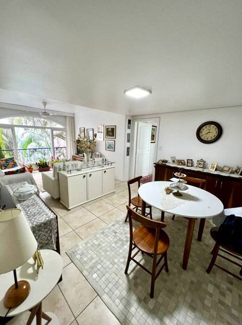 R$ 750.000 - EXCELENTE APARTAMENTO - DE FRENTE - 106M2 - SEMIMOBILIADO - 3 DORM - 1 VAGA - Porto Alegre - 