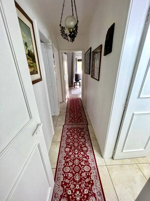 R$ 750.000 - EXCELENTE APARTAMENTO - DE FRENTE - 106M2 - SEMIMOBILIADO - 3 DORM - 1 VAGA - Porto Alegre - 