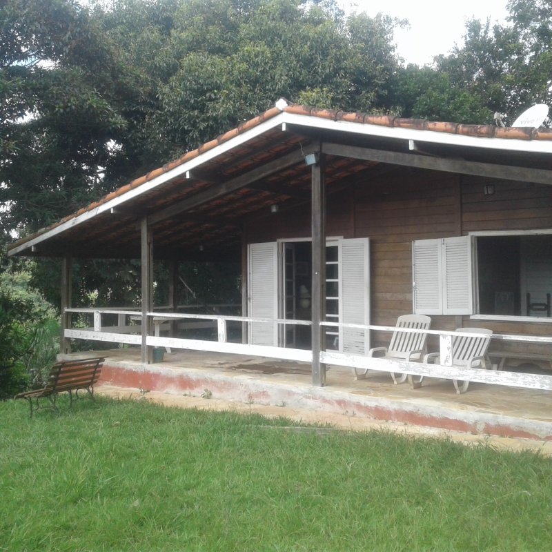 CHACARA COM 4.500 METROS NO CONDOMINIO RECANTO DOS PASSAROS EM JACAREI SP - Jacareí - 