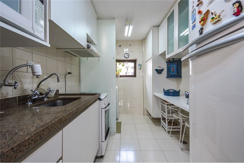 Apartamento em Moema com 73m² Juquis São Paulo - 