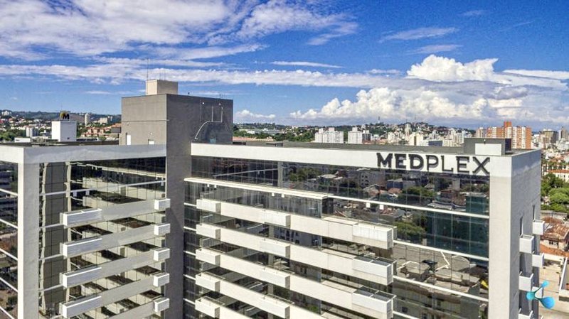 R$ 410.000 - MEDPLEX SANTANA - EXCELENTE SALA COMERCIAL - 37M2 - BLANC HOSPITAL Rua Gomes Jardim Porto Alegre - 