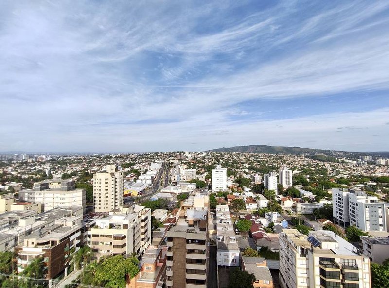 R$ 1.199.000 - ANDAR ALTÍSSIMO - 126M2 - 3 DORM - SUÍTE - LAREIRA - 3 VAGAS - INFRA - Porto Alegre - 