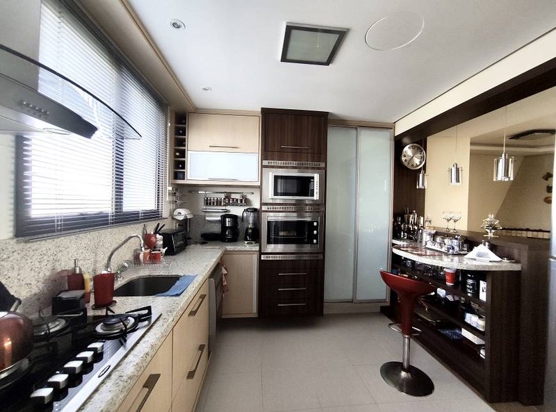 R$ 1.199.000 - ANDAR ALTÍSSIMO - 126M2 - 3 DORM - SUÍTE - LAREIRA - 3 VAGAS - INFRA - Porto Alegre - 