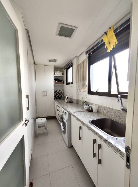 R$ 1.199.000 - ANDAR ALTÍSSIMO - 126M2 - 3 DORM - SUÍTE - LAREIRA - 3 VAGAS - INFRA - Porto Alegre - 