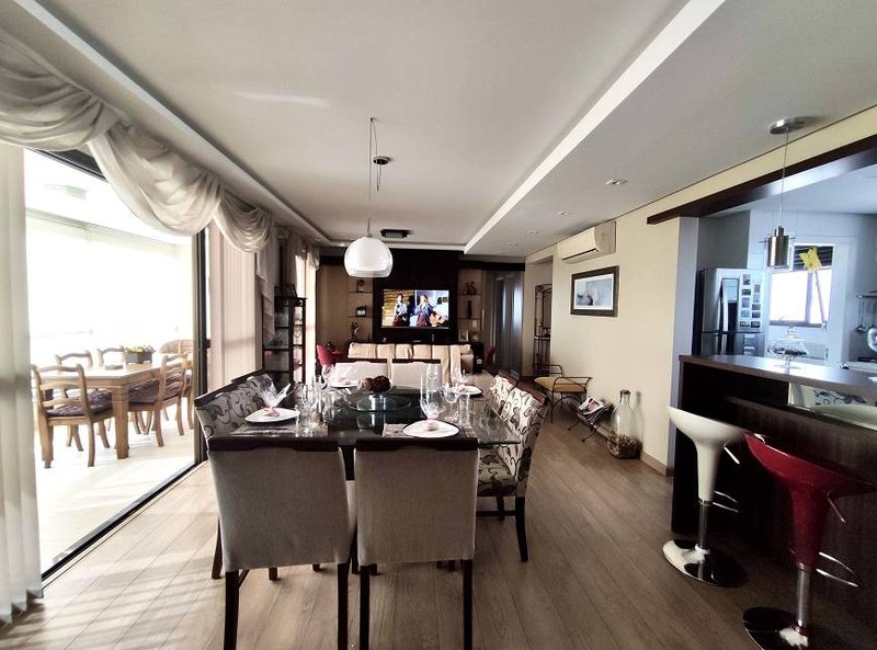 R$ 1.199.000 - ANDAR ALTÍSSIMO - 126M2 - 3 DORM - SUÍTE - LAREIRA - 3 VAGAS - INFRA - Porto Alegre - 