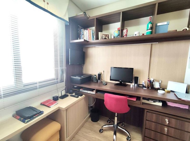 R$ 1.199.000 - ANDAR ALTÍSSIMO - 126M2 - 3 DORM - SUÍTE - LAREIRA - 3 VAGAS - INFRA - Porto Alegre - 