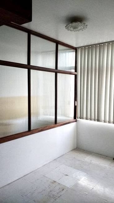 R$ 90.000 - EXCELENTE SALA COMERCIAL - 46M2 - ELEVADORES - PORTARIA - ANDAR ALTO - Porto Alegre - 