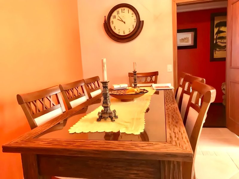 R$ 1.490.000 - ANDAR ALTO - ENCOSTA DO POENTE - 321M2 - 3 DORM - SUÍTE - PISCINA - 2 VAGAS Rua Monroe Porto Alegre - 