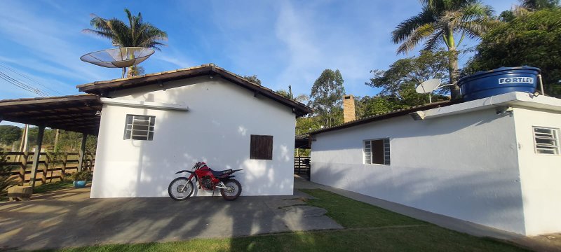 CHÁCARA COM 5.000 METROS EM LAGOINHA/SÃO PAULO - LAGOINHA - 