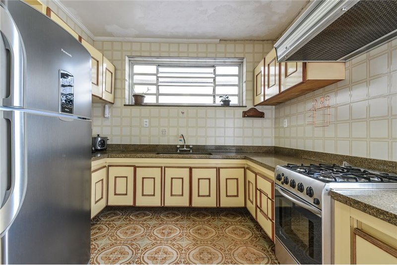 Casa em Moema a Venda com 242m² dos Arapanés São Paulo - 