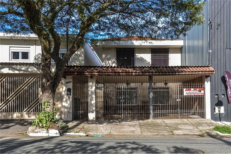 Casa em Moema a Venda com 242m² dos Arapanés São Paulo - 